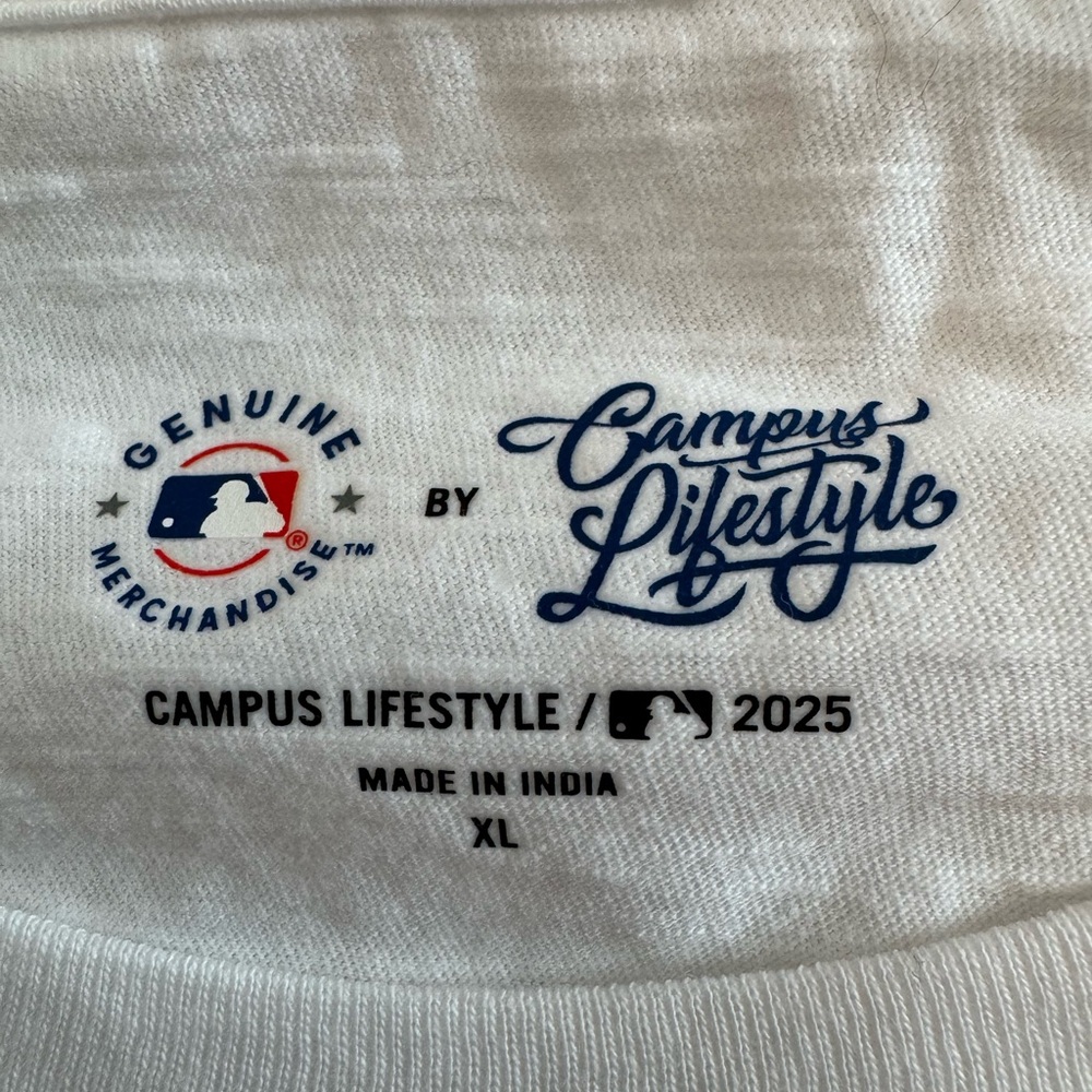 NWT Women’s Chicago White Sox MLB Sparkle T-Shirt Tie Waist Size XL - Picture 4 of 8